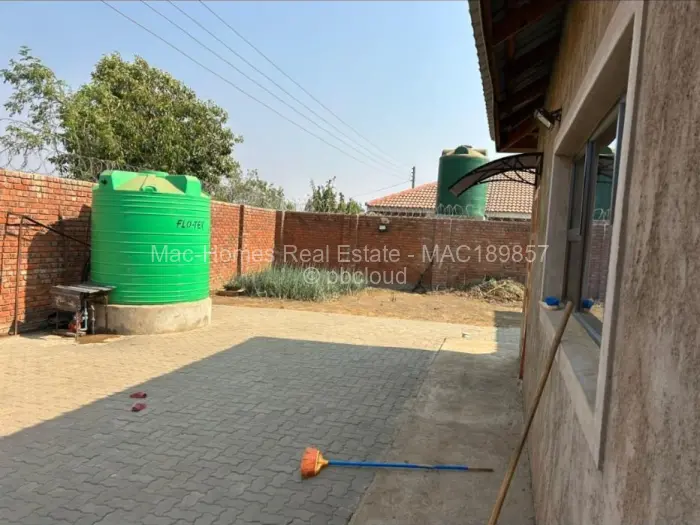 4 Bedroom House for Sale in Sandton Park, Harare