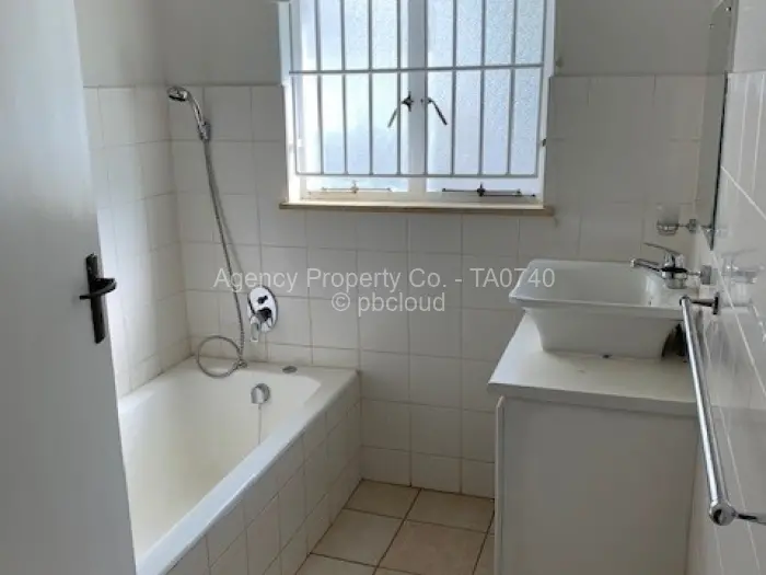 4 Bedroom House to Rent in Chisipite, Harare