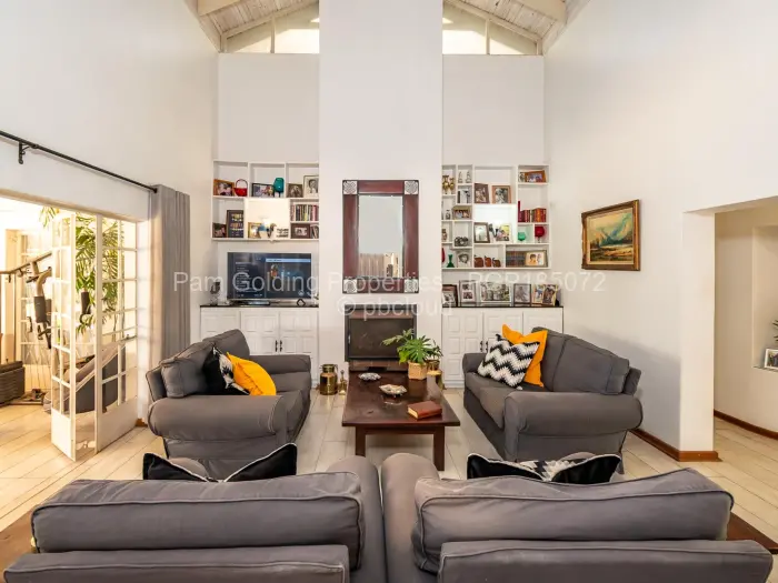 Townhouse/Cluster for Sale in Greystone Park, Harare