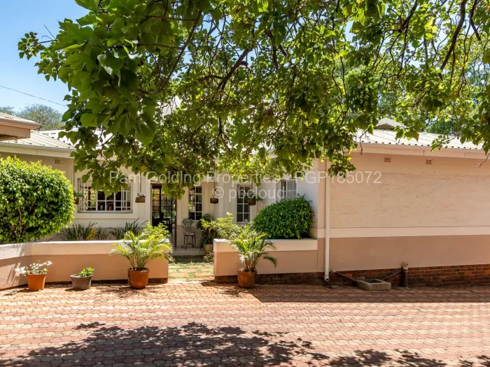 Townhouse/Cluster for Sale in Greystone Park, Harare