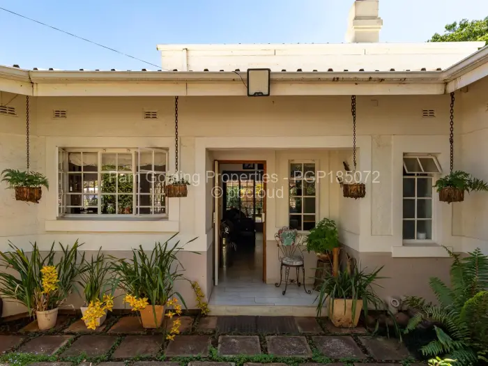 Townhouse/Cluster for Sale in Greystone Park, Harare