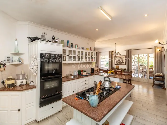 Townhouse/Cluster for Sale in Greystone Park, Harare