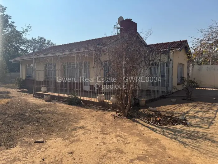 3 Bedroom House for Sale in Redcliff, Redcliff