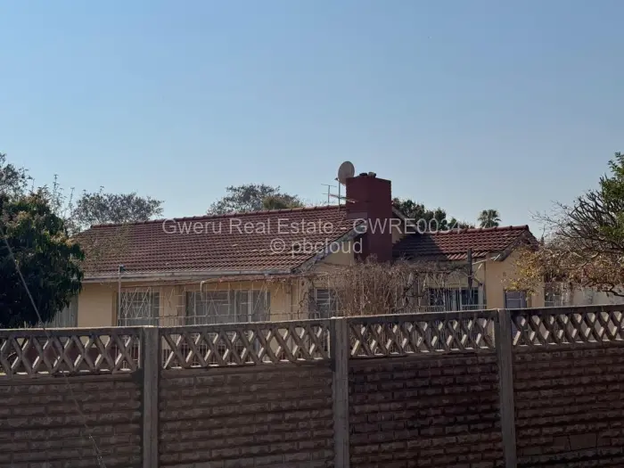 3 Bedroom House for Sale in Redcliff, Redcliff