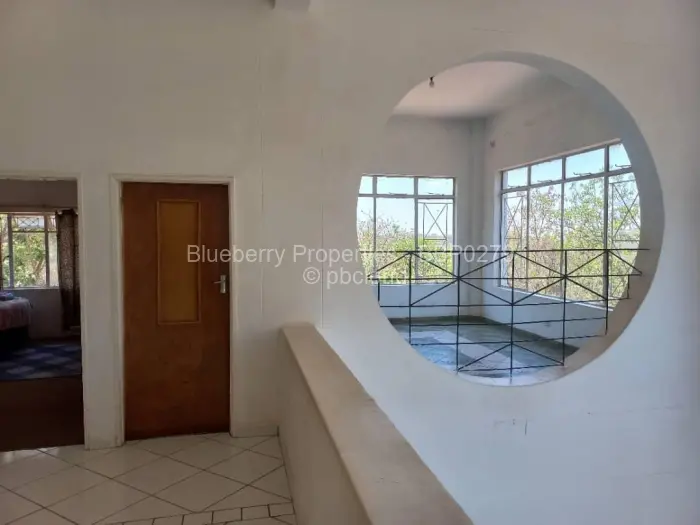 5 Bedroom House to Rent in Lake Chivero, Lake Chivero