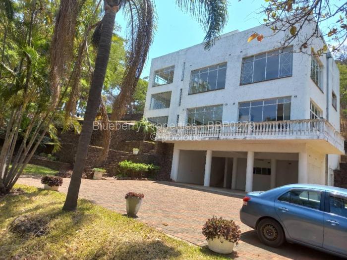 5 Bedroom House to Rent in Lake Chivero, Lake Chivero