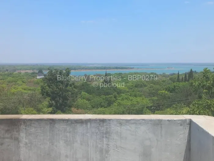 5 Bedroom House to Rent in Lake Chivero, Lake Chivero