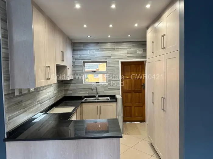 Flat/Apartment to Rent in Madokero Estates