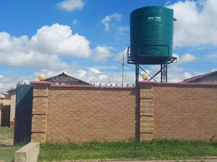 2 Bedroom House to Rent in Budiriro, Harare