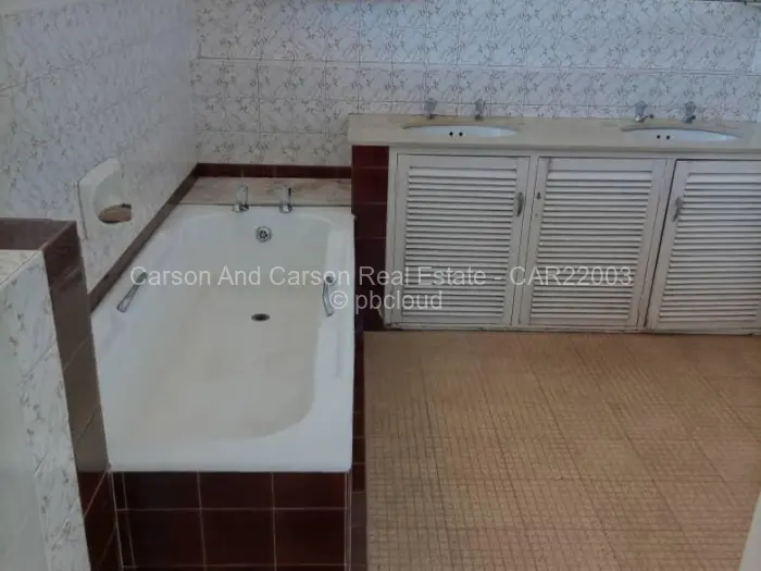 5 Bedroom House to Rent in Mount Pleasant