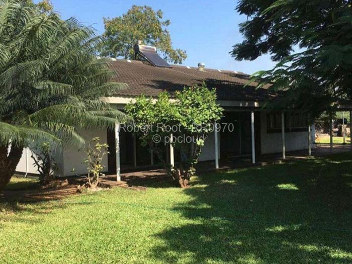 4 Bedroom House for Sale in Chiredzi, Chiredzi