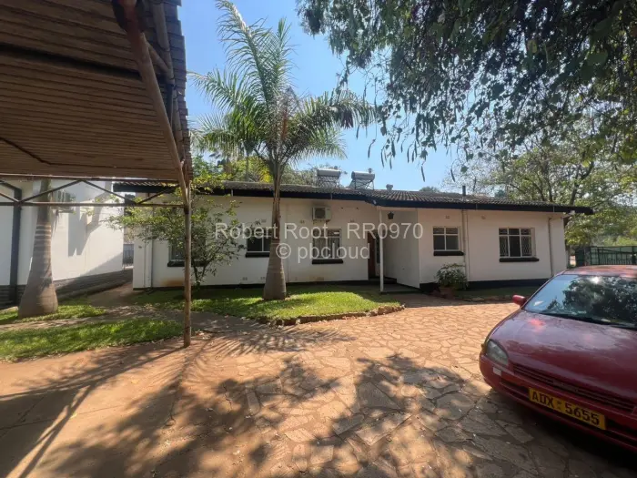 4 Bedroom House for Sale in Chiredzi, Chiredzi