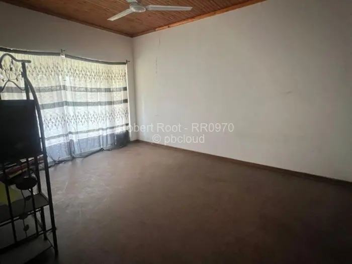 4 Bedroom House for Sale in Chiredzi, Chiredzi