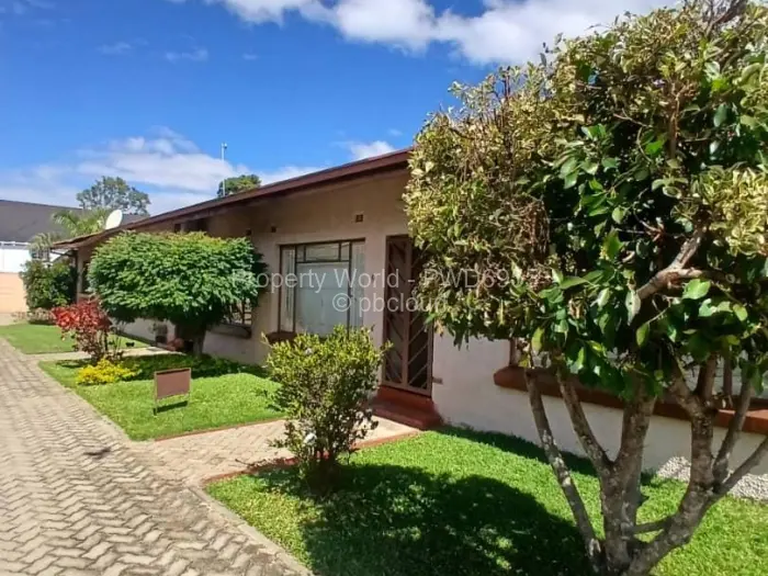 Townhouse/Complex/Cluster to Rent in Avondale West