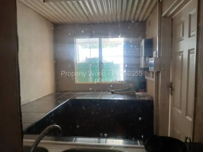 Townhouse/Complex/Cluster to Rent in Avondale West