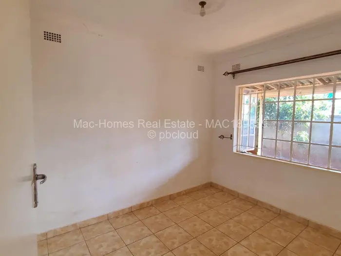 2 Bedroom Cottage/Garden Flat to Rent in Crowhill Views, Harare
