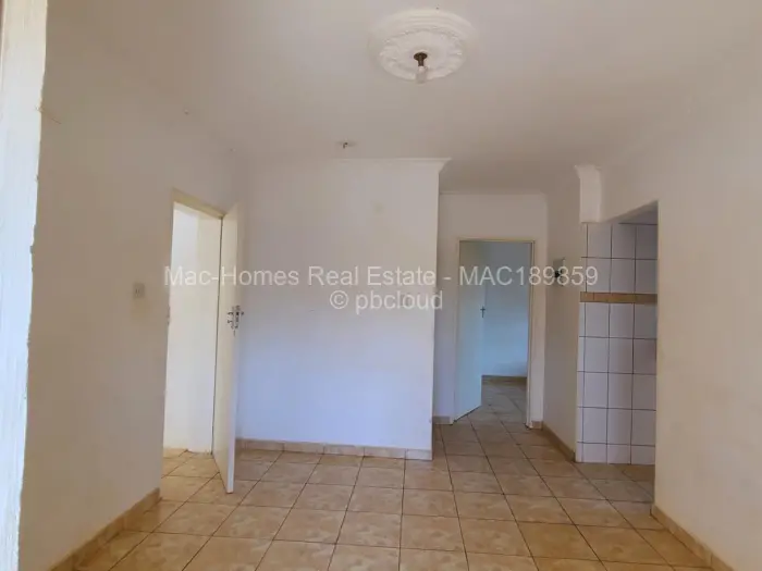 2 Bedroom Cottage/Garden Flat to Rent in Crowhill Views, Harare