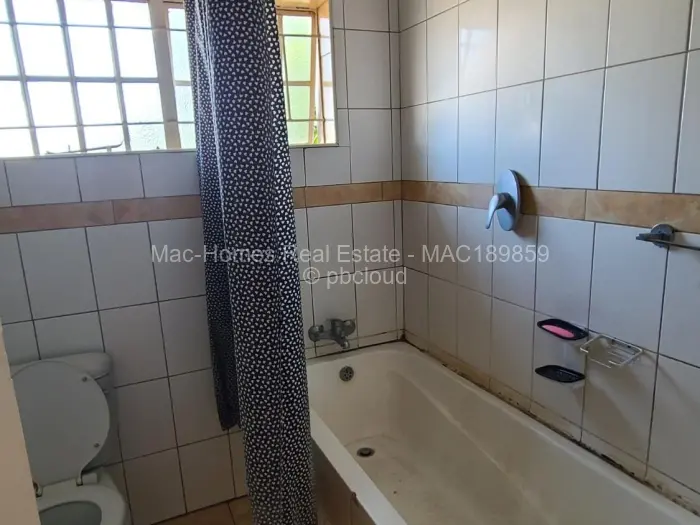 2 Bedroom Cottage/Garden Flat to Rent in Crowhill Views, Harare