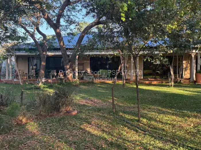 4 Bedroom House for Sale in Victoria Falls, Victoria Falls