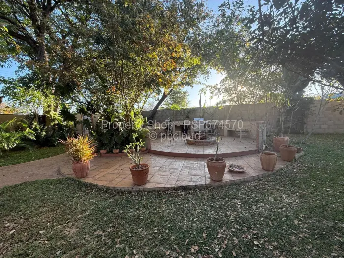 4 Bedroom House for Sale in Victoria Falls, Victoria Falls