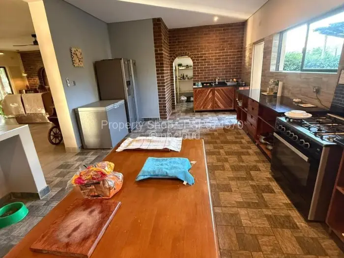 4 Bedroom House for Sale in Victoria Falls, Victoria Falls