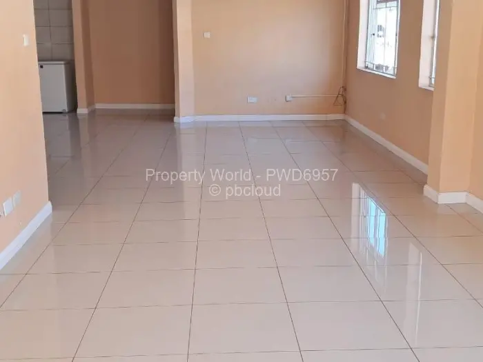 Townhouse/Complex/Cluster to Rent in Highlands, Harare