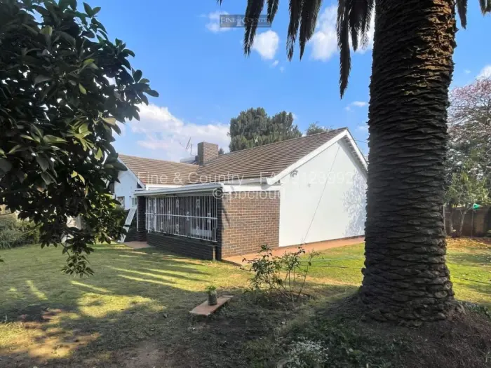 2 Bedroom Cottage/Garden Flat for Sale in Marlborough, Harare