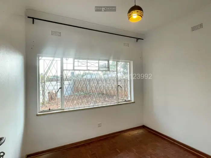 2 Bedroom Cottage/Garden Flat for Sale in Marlborough, Harare