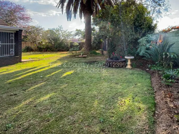 2 Bedroom Cottage/Garden Flat for Sale in Marlborough, Harare