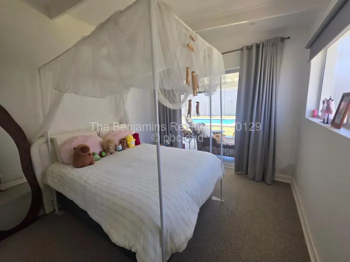 Townhouse/Complex/Cluster to Rent in Newlands