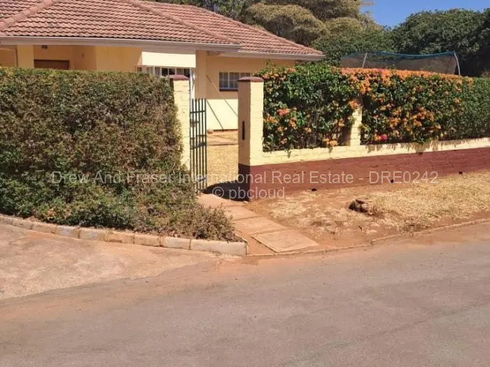 Townhouse/Complex/Cluster to Rent in Mount Pleasant