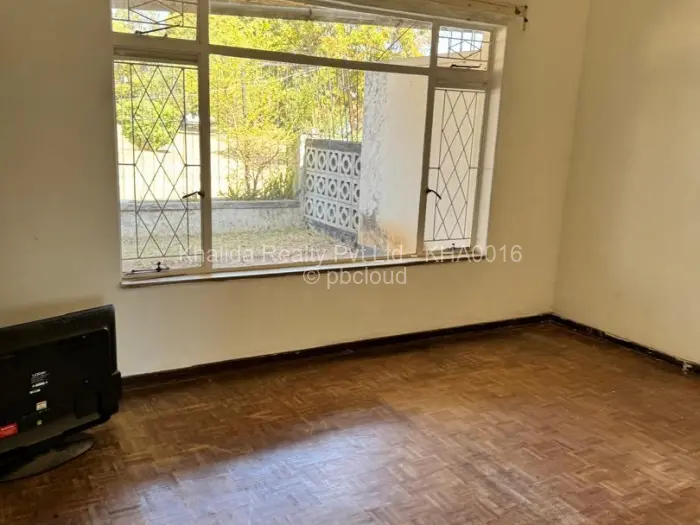 2 Bedroom Cottage/Garden Flat to Rent in Chadcombe, Harare