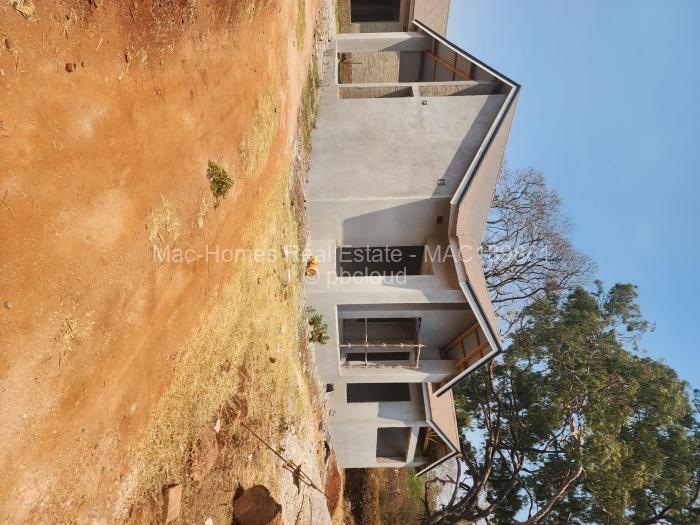 Townhouse/Cluster for Sale in Emerald Hill, Harare