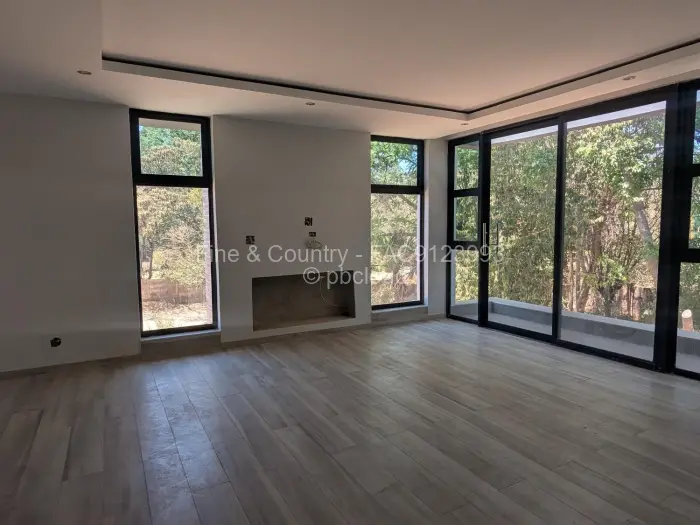 Townhouse/Complex/Cluster for Sale in Highlands, Harare