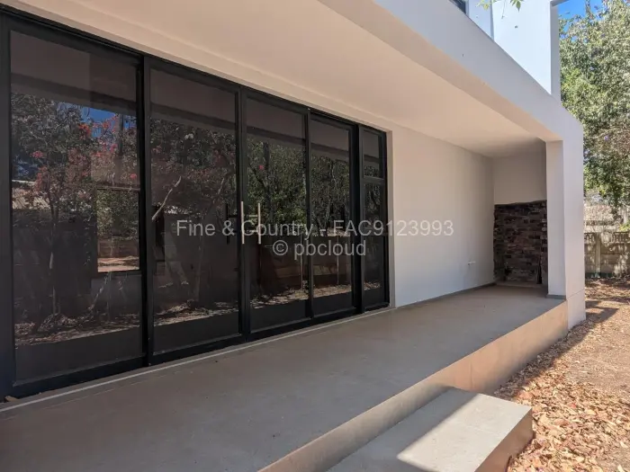 Townhouse/Complex/Cluster for Sale in Highlands, Harare