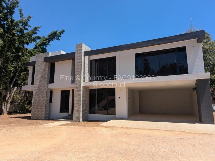 Townhouse/Cluster for Sale in Highlands, Harare