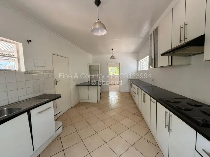 5 Bedroom House for Sale in Greendale, Harare