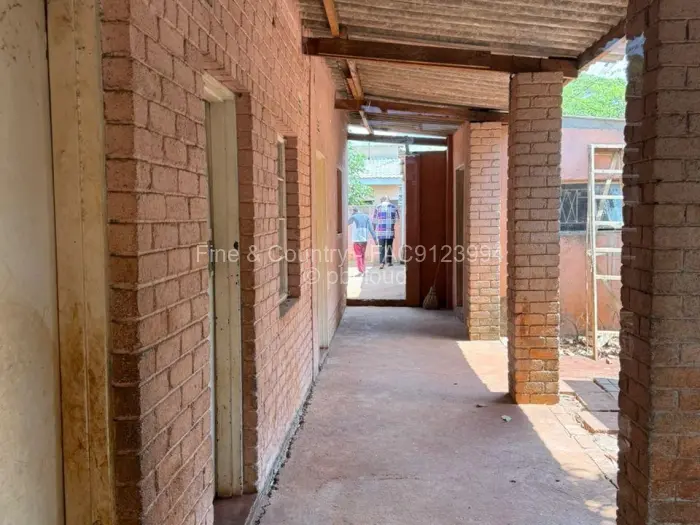 5 Bedroom House for Sale in Greendale, Harare