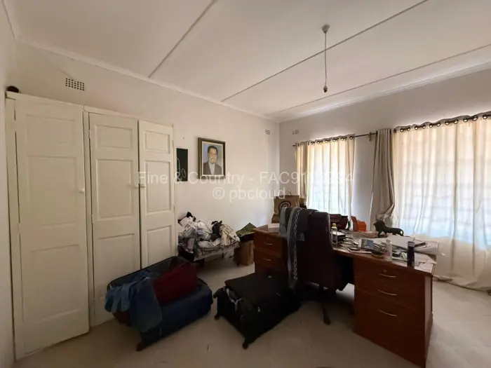 5 Bedroom House for Sale in Greendale, Harare