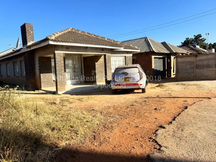 3 Bedroom House to Rent in Damofalls, Damofalls