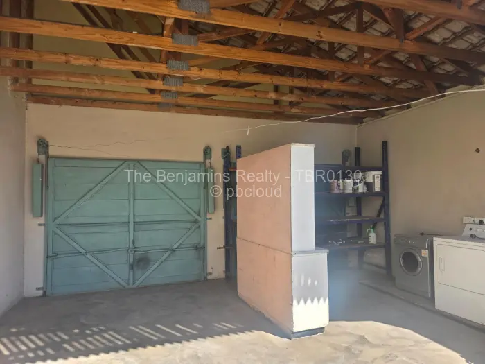Townhouse/Complex/Cluster to Rent in Borrowdale Brooke