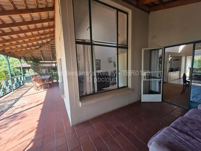 Townhouse/Complex/Cluster to Rent in Borrowdale Brooke