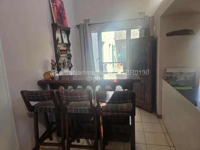Townhouse/Complex/Cluster to Rent in Borrowdale Brooke