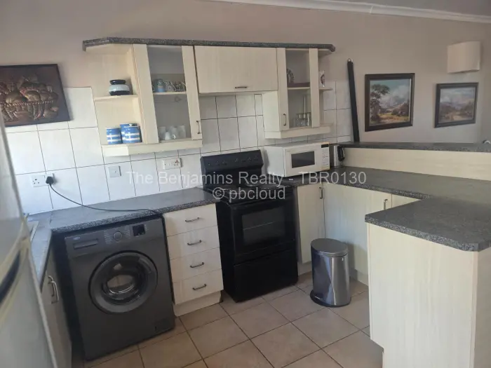 Townhouse/Complex/Cluster to Rent in Borrowdale Brooke
