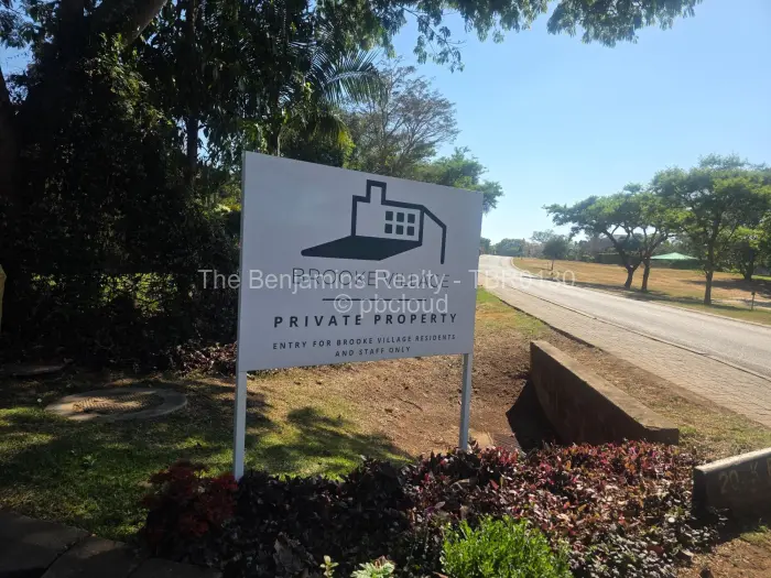Townhouse/Complex/Cluster to Rent in Borrowdale Brooke