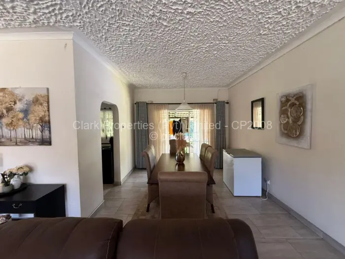 Townhouse/Complex/Cluster to Rent in Avondale West
