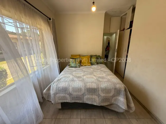 Townhouse/Complex/Cluster to Rent in Avondale West