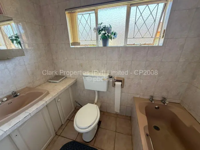Townhouse/Complex/Cluster to Rent in Avondale West