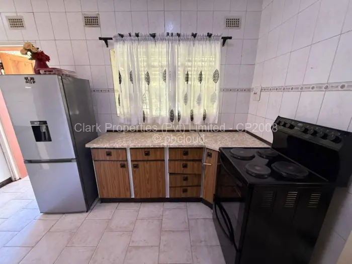 Townhouse/Complex/Cluster to Rent in Avondale West