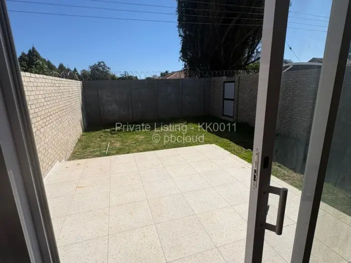 Townhouse/Complex/Cluster to Rent in Greendale North